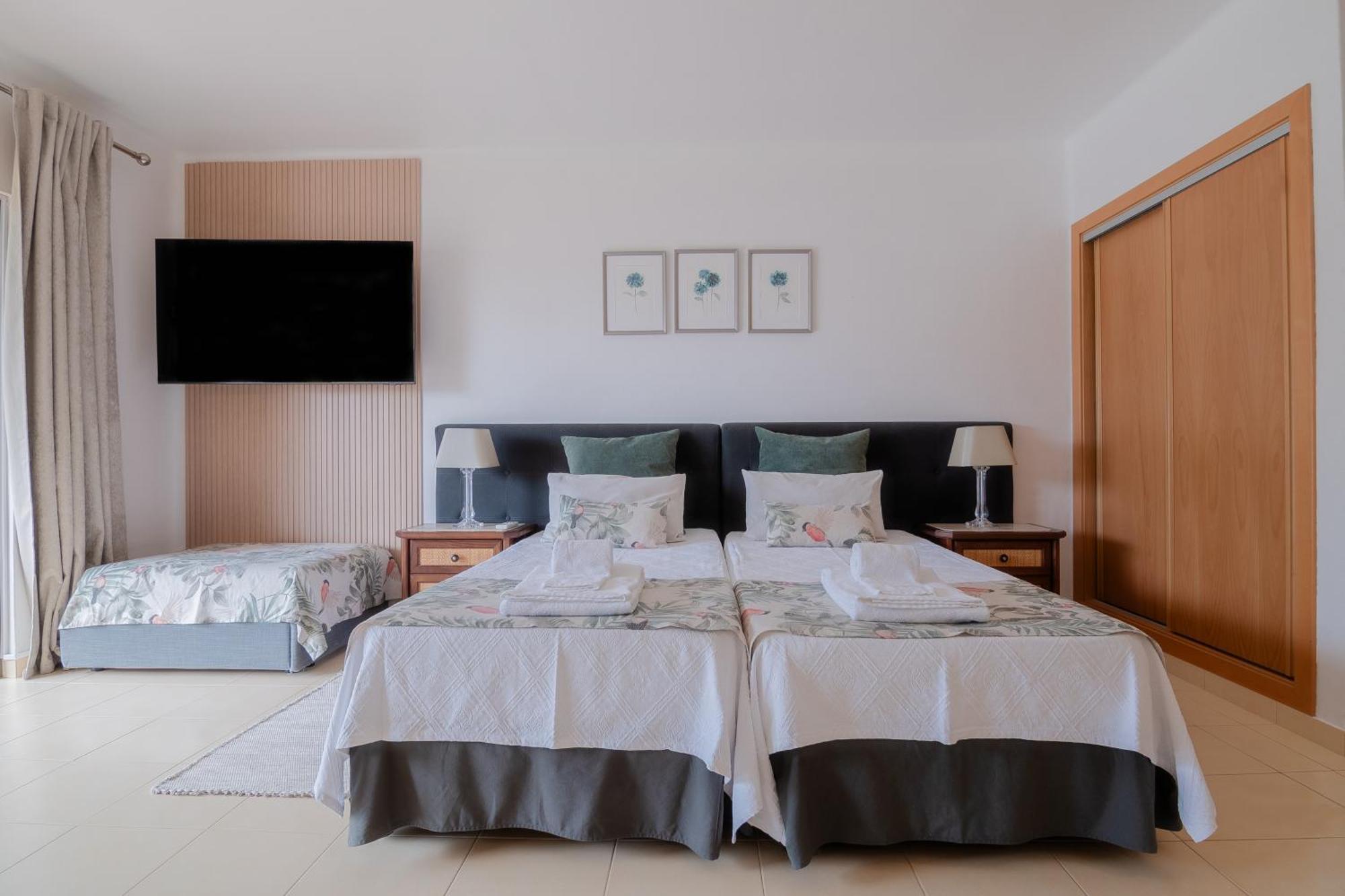 Seacoast Retreat With Pool And Beach Access By Drago Rentals Albufeira Dış mekan fotoğraf
