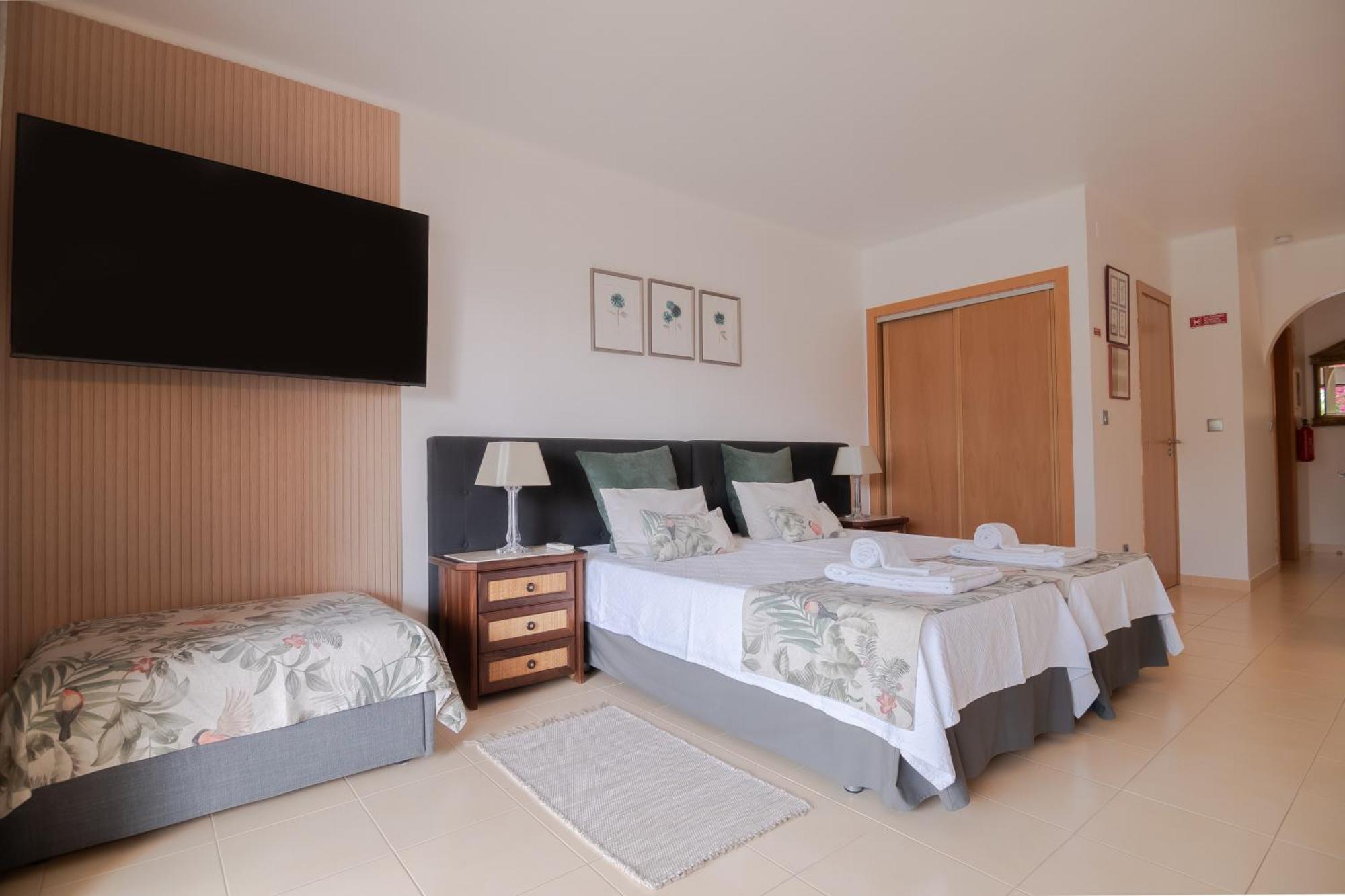 Seacoast Retreat With Pool And Beach Access By Drago Rentals Albufeira Dış mekan fotoğraf