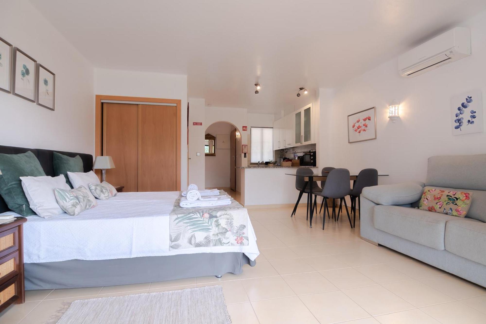 Seacoast Retreat With Pool And Beach Access By Drago Rentals Albufeira Dış mekan fotoğraf