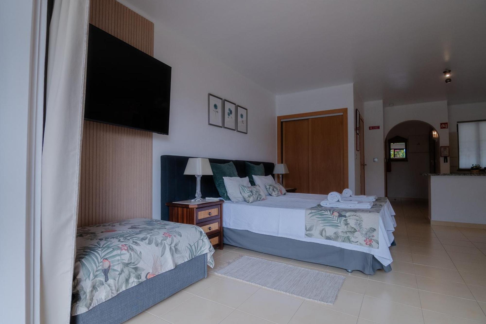 Seacoast Retreat With Pool And Beach Access By Drago Rentals Albufeira Dış mekan fotoğraf